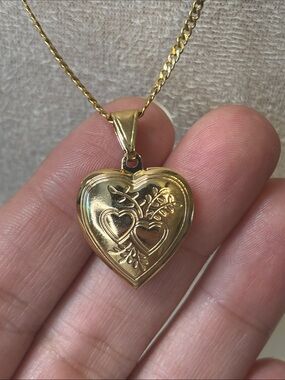 Heart Locket Pendant 18k Yellow Gold Filled 3/4” x 1-1/4”